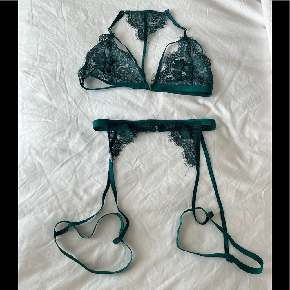 Sexy classy lacey lingerie set